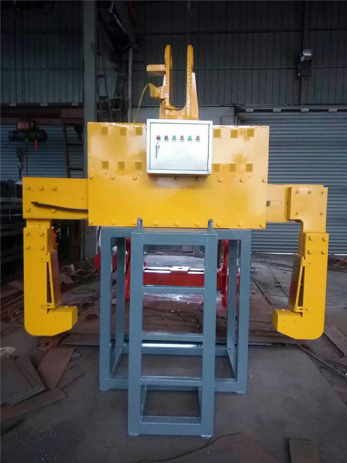 大渡口电动钢卷吊具