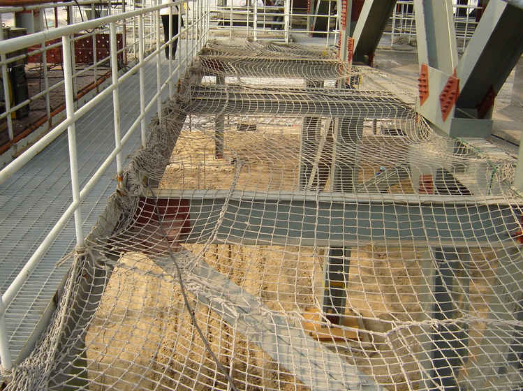 大渡口公铁两用路维修涤纶防护网